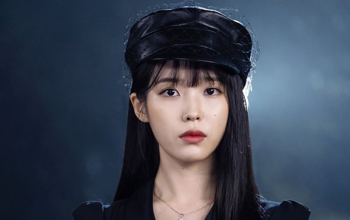 IU Upload Syuting Terjebak Pasir Hidup di Hotel Del Luna, Pipi Tembam Curi Konsentrasi