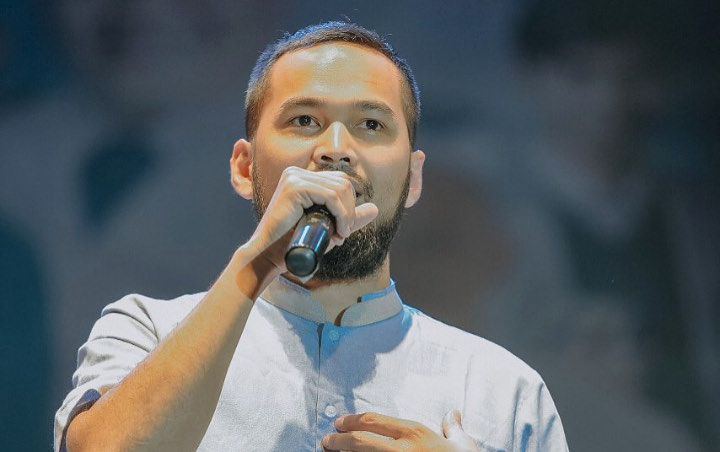  Teuku Wisnu Berkabung Mbah Moen Wafat Di Mekah, Postingan Terakhir Banjir Doa Khusnul Khotimah