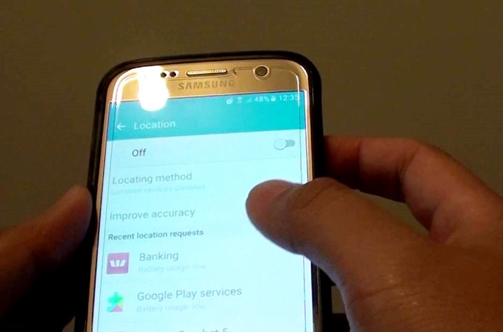 Matikan Fitur GPS Atau Lokasi Untuk Menghemat Baterai Ponsel Saat Listrik Padam