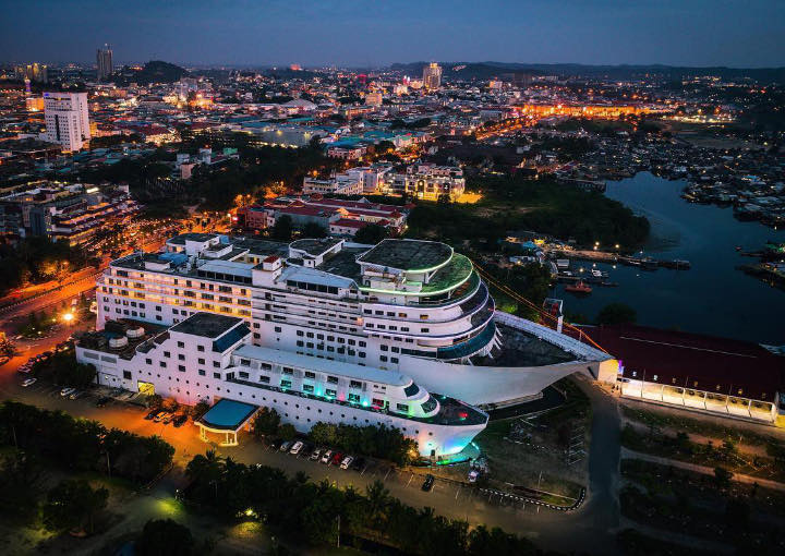 Ingin Tahu Rasanya Tidur Di Dalam Kapal Pesiar? Menginap Saja Di Pacific Palace Hotel Batam