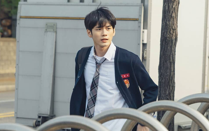 Akting Ong Sung Woo Lagi-Lagi Dipuji, Rating Moment at Eighteen Natural Peningkatan Akting Ong Sung Woo Lagi-Lagi Dipuji, Rating Moment at Eighteen Natural Peningkatan