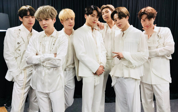 BTS Kembali Cetak Sejarah Berakhir Berhasil Lampaui Sempurna 10 Miliar Viewers Di Channel YouTube Resminya BTS Kembali Cetak Sejarah Berakhir Berhasil Lampaui Sempurna 10 Miliar Viewers Di Channel YouTube Resminya