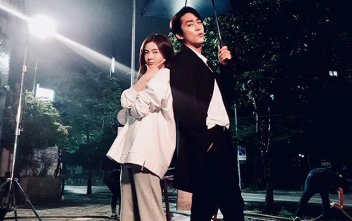 Tidak Cuma Berprofesi Keras, Lee Sun Bin - Song Seung Heon Juga Banyak Bersenda di BTS The Great Show Tidak Cuma Berprofesi Keras, Lee Sun Bin - Song Seung Heon Juga Banyak Bersenda di BTS The Great Show