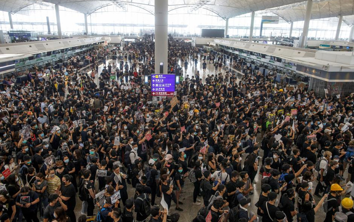 Bandara Hong Kong Kembali Dibuka, Garuda Pastikan Penerbangan Menuju Ke Sana Normal