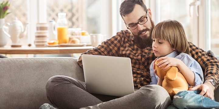 Sebisa Mungkin Selalu Dampingi Saat Anak Menggunakan Internet