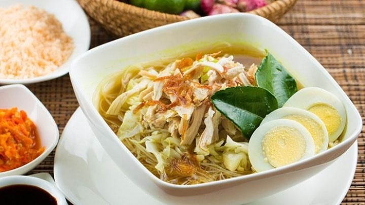 Soto Lamongan Yang Nikmat Banget Dimakan Dengan Bubuk Koya Gurih