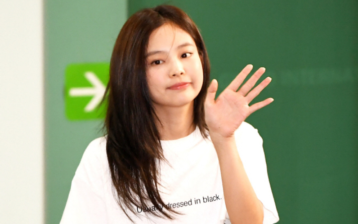 Jennie BLACKPINK Umbar Abs dengan Bra Ngintip, Bodi Bikin Kagum