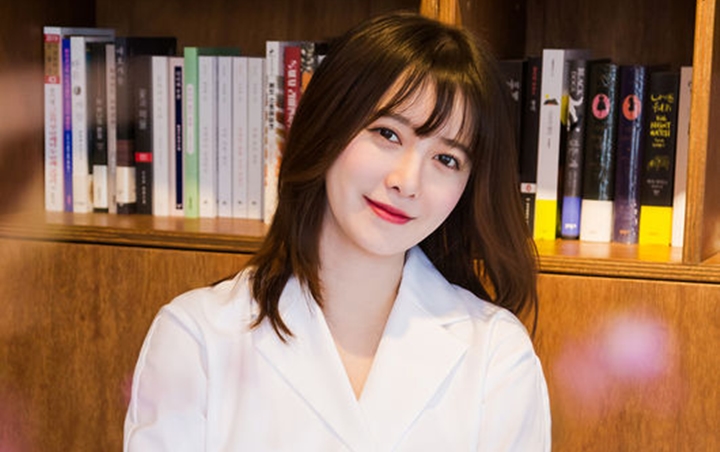 Ku Hye Sun 'Senasib' Song Hye Kyo, Foto Bareng Ibu di Postingan Terakhir Bikin Nyesek