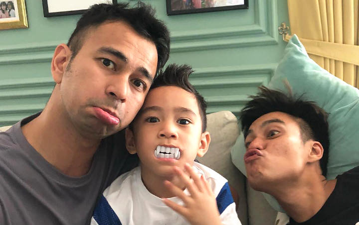  Rambut  Merah Putih Gonjreng Baim Wong Diejek Jelek  Oleh 