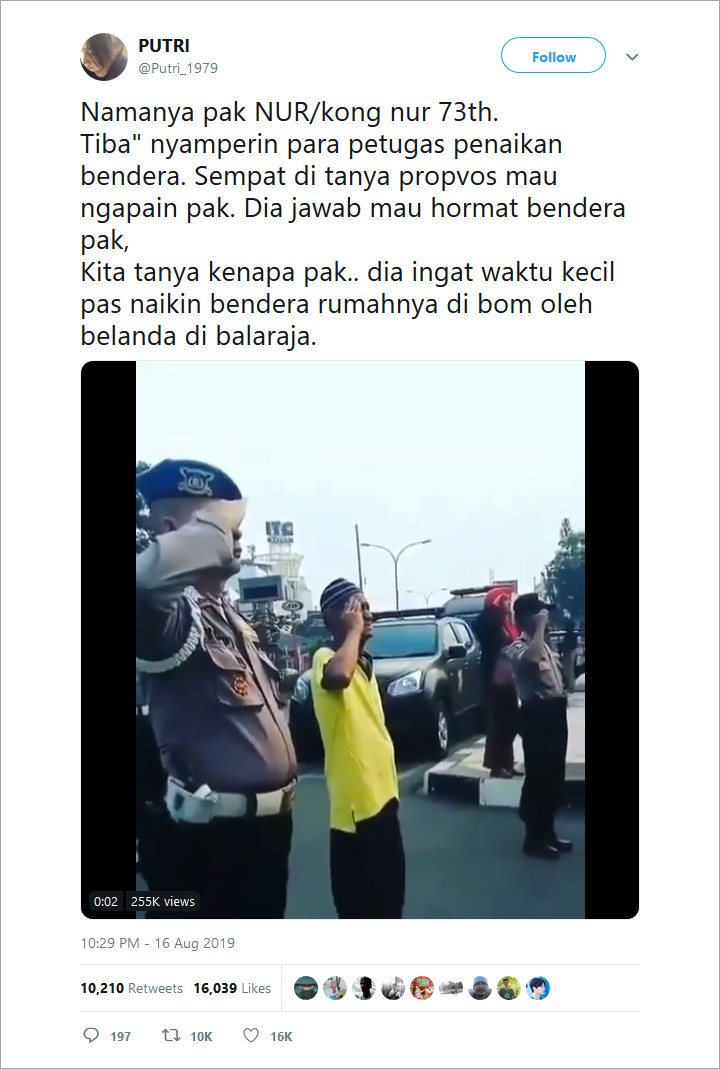 Viral Potret PNS Main HP Saat Upacara, Begini Luapan Emosi Warganet