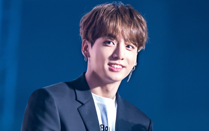 12+ Foto Jungkook Memakai Kacamata Bari Gambar