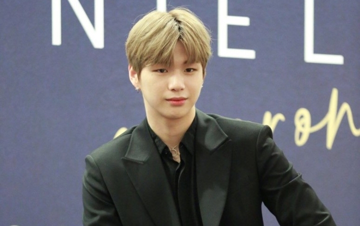 MC Sua Fans Singapura Bongkar Sifat Absah Kang Daniel di Belakang Kamera