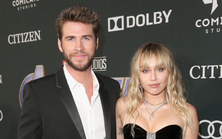 Miley Cyrus Kecewa Gara-Gara Digugat Cerai Liam Hemsworth