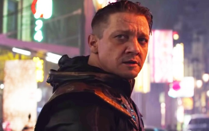 Jeremy Renner 'Hawkeye' Minta Sony Kembalikan Spider-Man ke Marvel dan Stan Lee