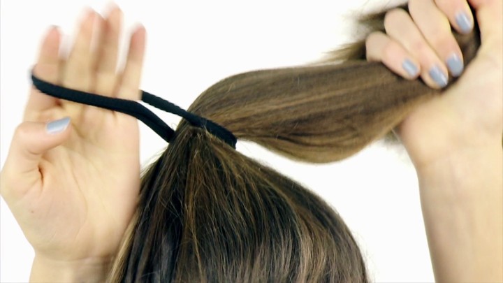 Hentikan Sekarang Juga, Mengikat Rambut Terlalu Sering Juga Bisa Merusak Rambut