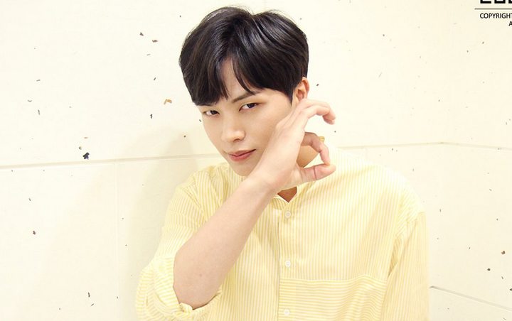 Sungjae BTOB Berharap Menyiarkan Pernikahannya di Media Sosial, Malahan Dibilang Menakutkan Sungjae BTOB Berharap Menyiarkan Pernikahannya di Media Sosial, Malahan Dibilang Menakutkan