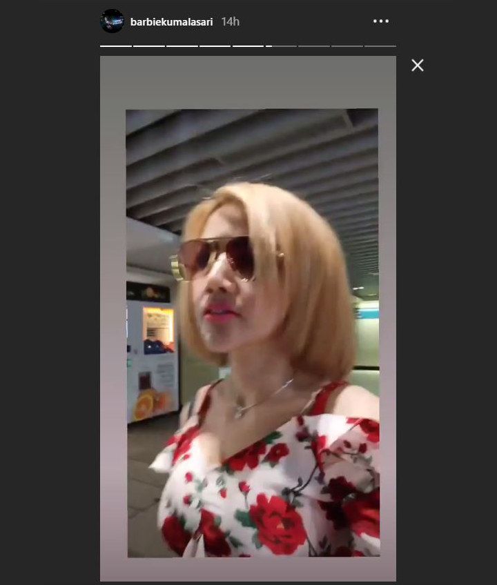 Barbie Kumalasari Bergaya Cetar di Singapura