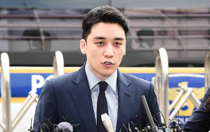 Penampilan Seungri Saat Penuhi Panggilan Investigasi, Membungkuk Sambil Minta Maaf