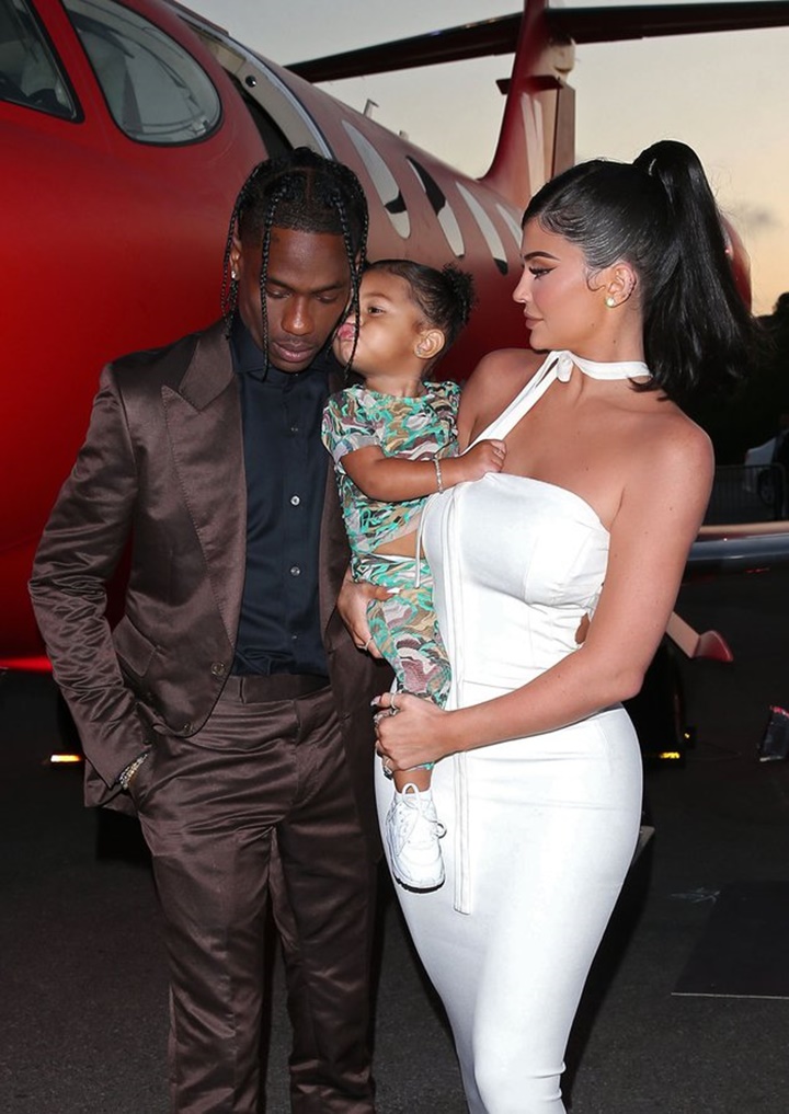 Kylie Jenner dan Travis Scott Ajak Sang Putri Debut di Red Carpet, Dijamin Bikin Gemas