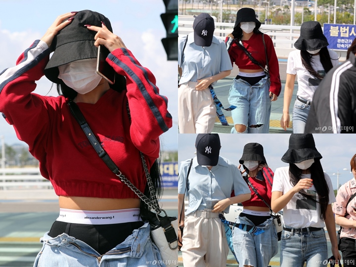 Mamamoo Berangkat ke Jakarta, Hwasa Santai Resleting Celana Terbuka Pamerkan Kolor