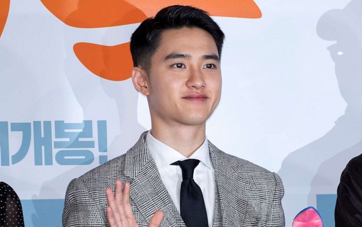 D.O. EXO Sengsara Gendong Ransel Raksasa Seukuran Manusia Saat Wamil