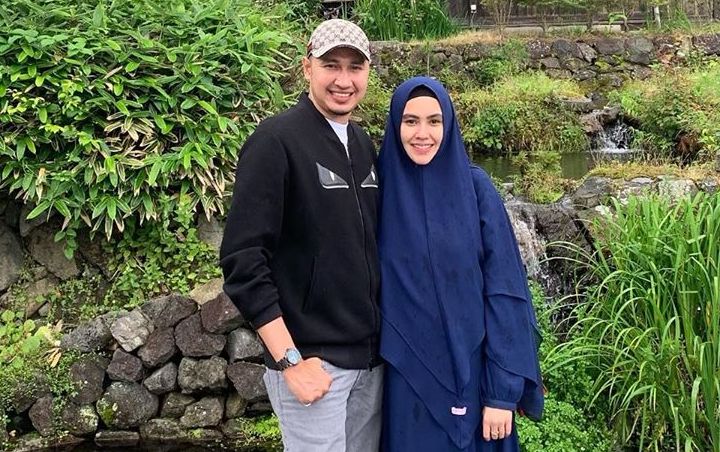 Sempat Dilarang, Kartika Putri Bagikan Foto Maternity Bertabur Buah Lemon Hasil Jepretan Suami