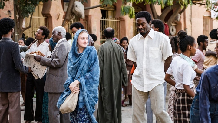 Dakota Fanning Buka Suara Usai Tuai Kontroversi Akibat Perankan Pengungsi Muslim Ethiopia