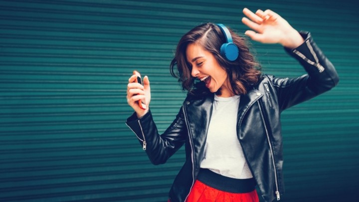 Kalau Sedang Bad Mood, Lebih Baik Mendengarkan Musik Saja