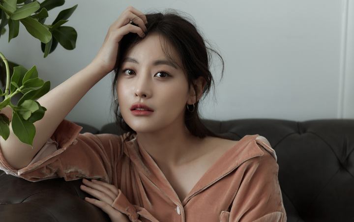 Instagram Oh Yeon Seo Dibanjiri Komentar Hujatan Gara-Gara Gosip dengan Ahn Jae Hyun Instagram Oh Yeon Seo Dibanjiri Komentar Hujatan Gara-Gara Gosip dengan Ahn Jae Hyun
