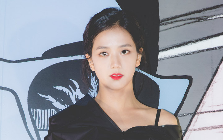Jisoo BLACKPINK Dipuji Habis-Habisan Usai Tampil Berkacamata Saat Balik dari Jepang