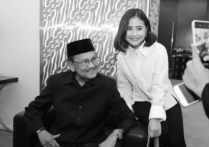 Prilly Latuconsina