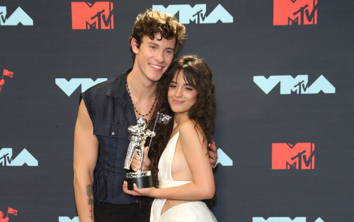 Shawn Mendes dan Camila Cabello Bagikan Video Ciuman, Langsung Jadi Trending Topic