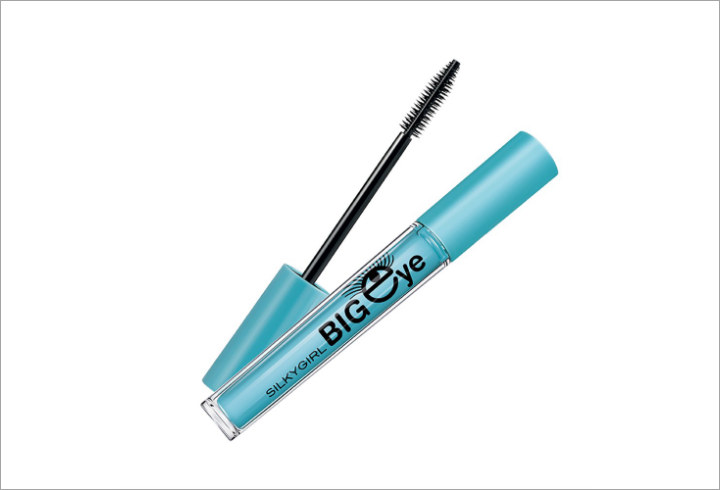 Silky Girls Mascara, Maskara yang Bisa Membuat Efek Tebal dan Panjang Pada Bulu Mata