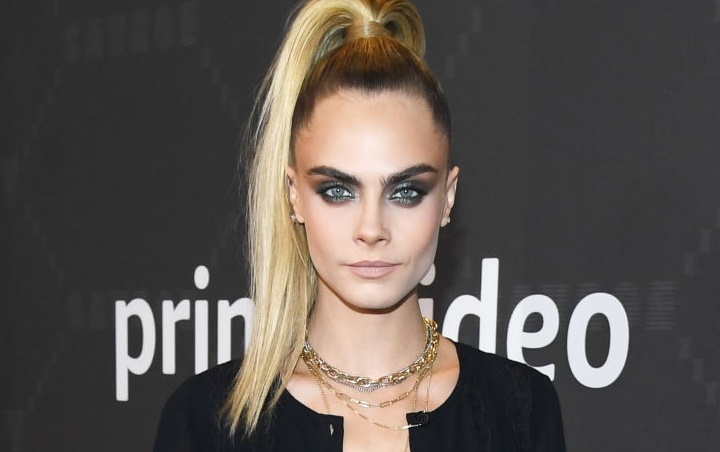 Cara Delevinge Blak-Blakan Soal Jadi Lesbian, Akui Pernah Tertarik pada Pria