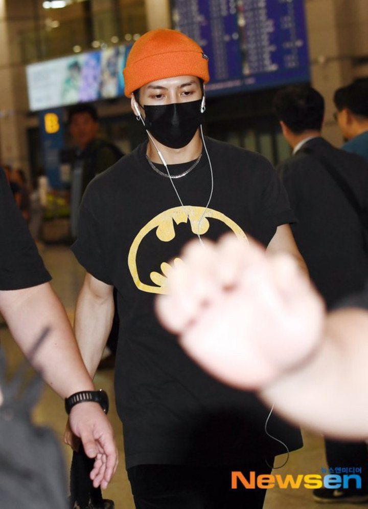 Jackson GOT7 Tolak Difoto di Bandara, Dicibir Sombong dan Pembela Tiongkok
