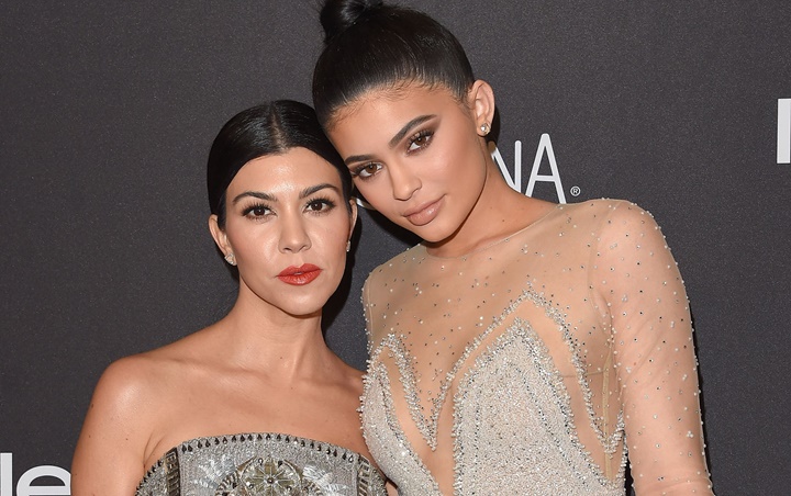 Kourtney Kardashian Terang-Terangan Ledek Kekayaan Kylie Jenner 
