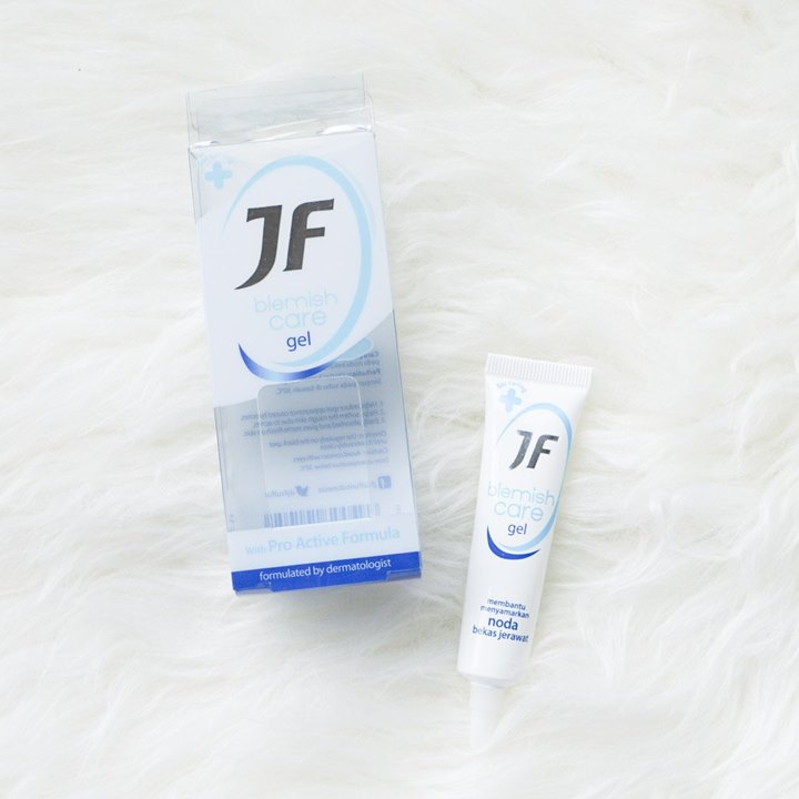 Kesal dengan Noda Bekas Jerawat? Hilangkan Saja dengan JF Sulfur Blemish Care Gel