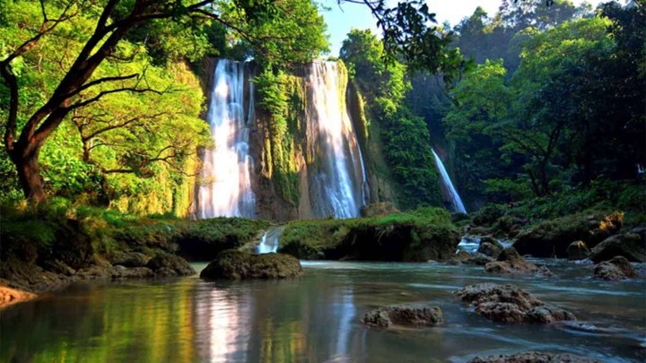 Datangi Curug Cikaso yang Luar Biasa Indah, Agar Hilang Segala Penat