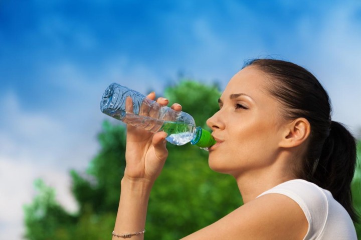 Banyak-banyaklah Minum Air Putih Agar Tubuh Ter-detox