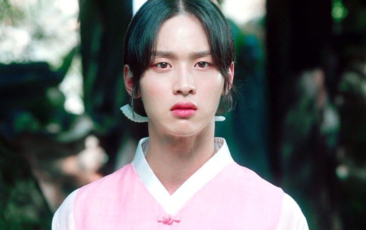 Jang Dong Yoon Kesulitan Berpakaian Wanita, Aktingnya di 'The Tale of Nokdu' Dipuji Habis-Habisan