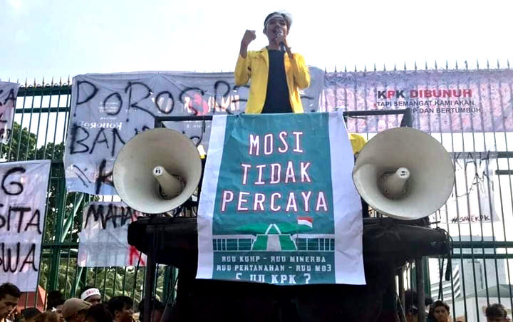 Gelar Demo Tolak RUU KPK, Tagar #MahasiswaBergerak Puncaki Trending Twitter