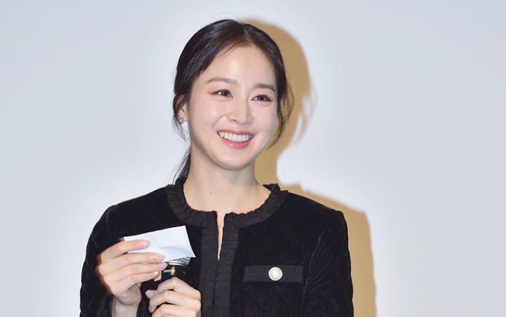 Kecantikan Kim Tae Hee Saat Kuliah Ternyata Sampai Bikin Cewek-Cewek Merasa Hina