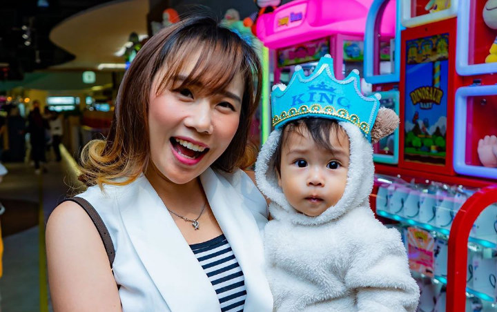 Cherly Juno Eks Cherry Belle Masukkan Bayi Mungilnya Dalam Totebag, Tuai Reaksi Gemas Kebangetan