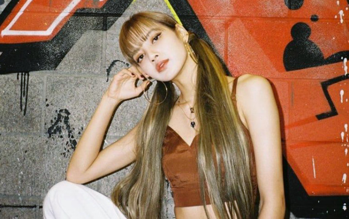 Pinggang Semut Lisa BLACKPINK Bikin Ngeri Saking Kecilnya