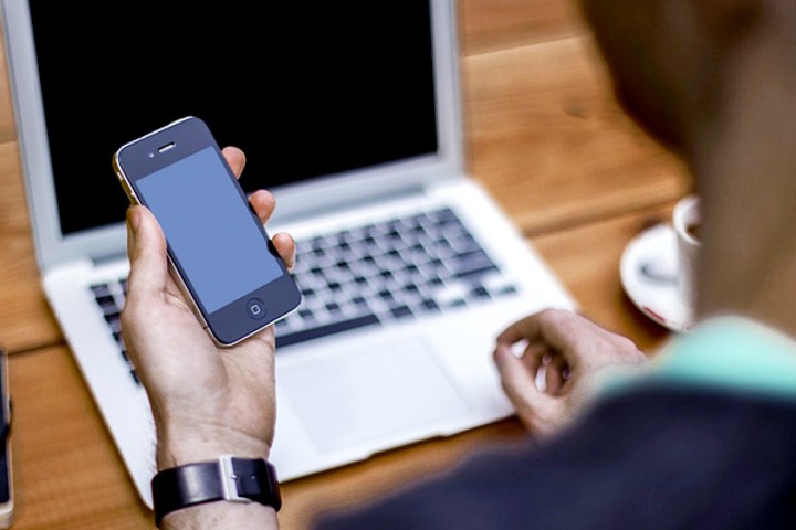 Kurangi Menatap Layar Gadget dan Perluas Pertemanan