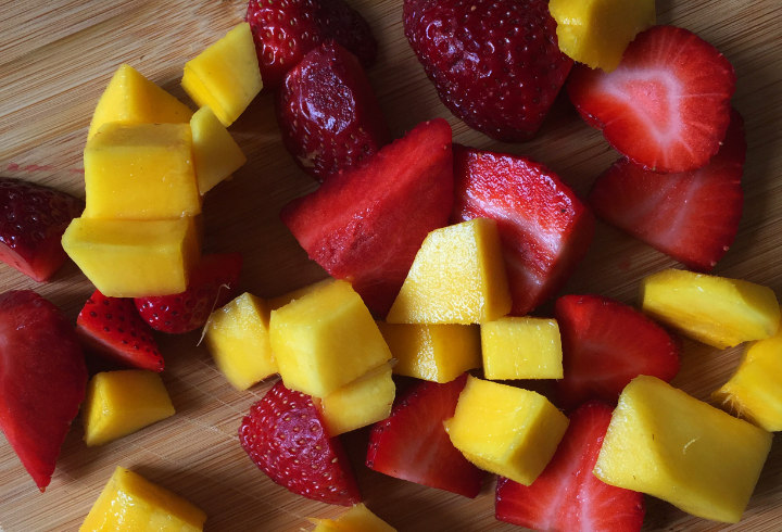 Cobain Jus Mangga - Stroberi Yang Enak dan Sudah Pasti Sehat