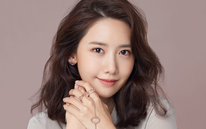 Yoona SNSD Dapat Julukan Ini Usai Kenakan Gaun Merah Seksi di Buil Film Awards