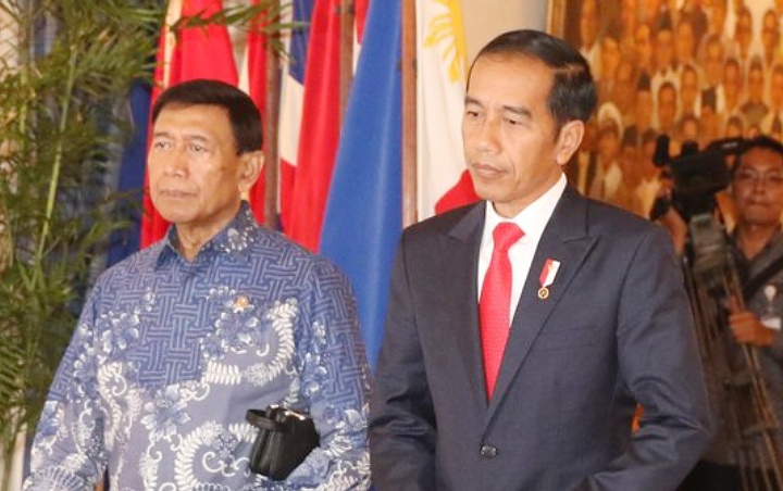 Jokowi Jenguk Wiranto, Perintahkan Kapolri Usut Tuntas Kasus