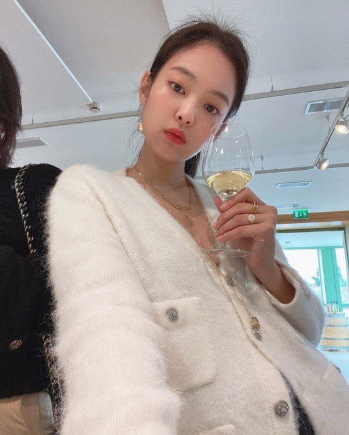 Sulli Depresi Hingga Bunuh Diri, Jennie BLACKPINK Diminta Tak Ambil Pusing Komentar Julid