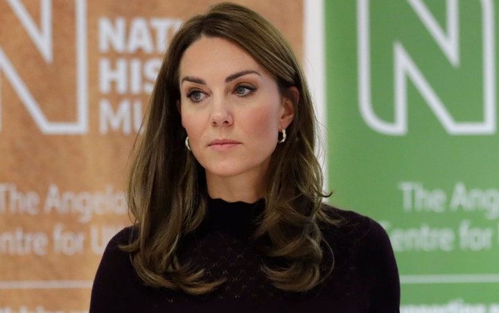 Gaya Cantik Kate Middleton Gunakan Baju Muslim Saat Kunjungi Pakistan